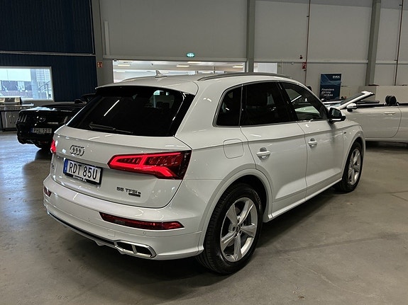Audi Q5 4 of 5