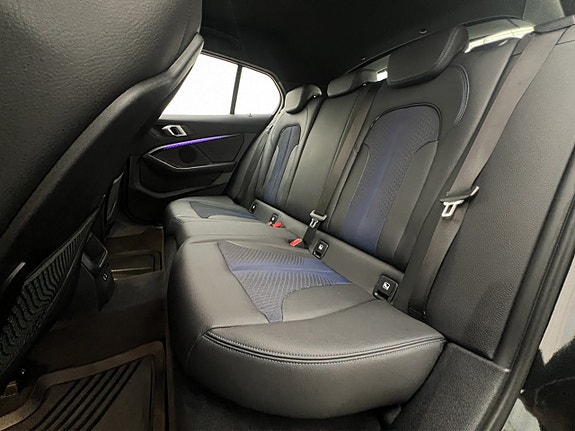 BMW 118i 14 of 30