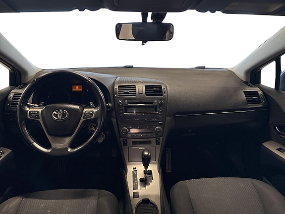 Toyota Avensis 3 of 5
