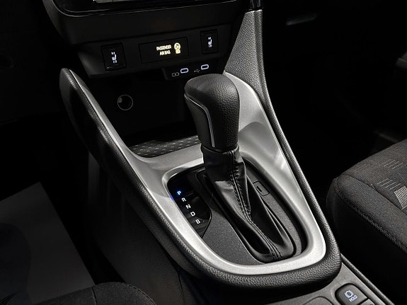 Toyota Yaris 17 of 18