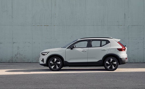 Volvo EX40 6 of 10