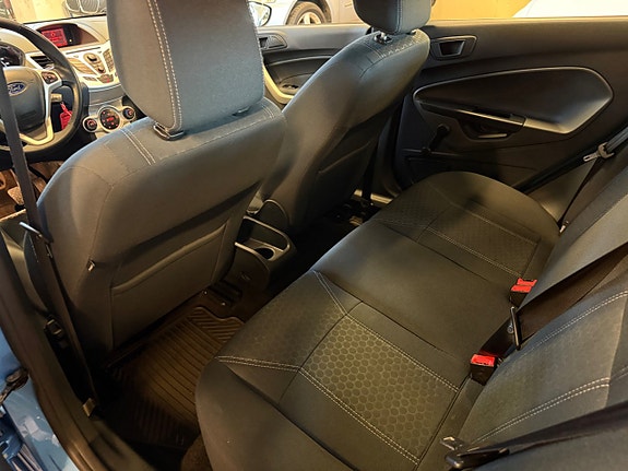 Ford Fiesta 6 of 15