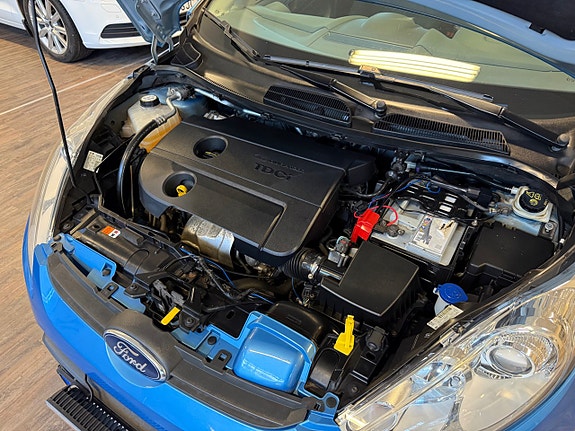 Ford Fiesta 13 of 15