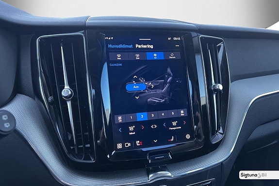 Volvo XC60 30 of 30