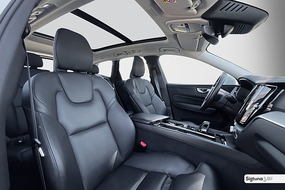 Volvo XC60 18 of 30