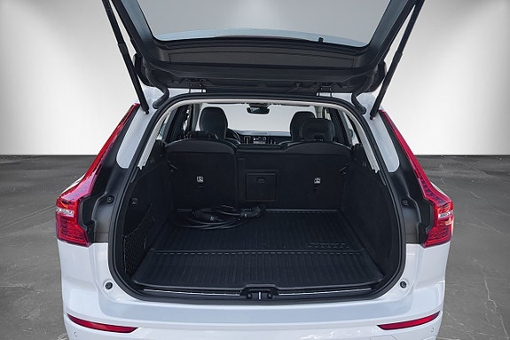 Volvo XC60 10 of 30