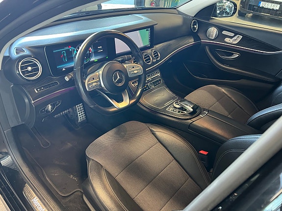 Mercedes-Benz E200 16 of 21