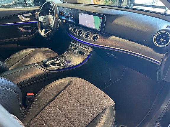 Mercedes-Benz E200 10 of 21