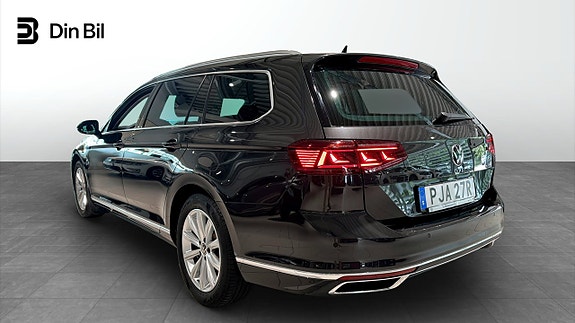 Volkswagen Passat 3 of 5