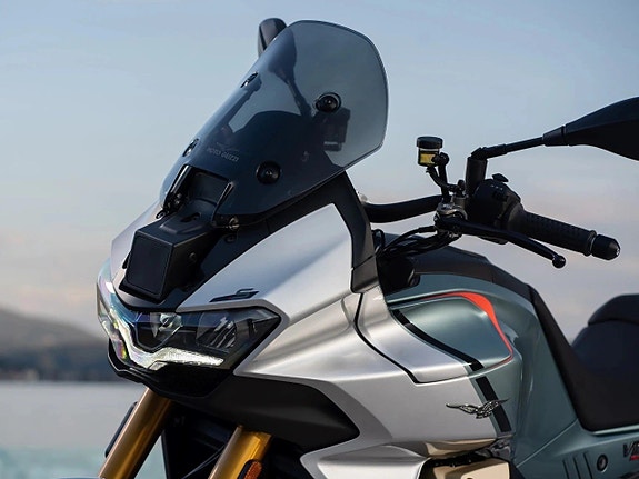 Moto Guzzi V100 Mandello S 1000 4 of 5