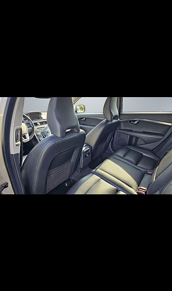 Volvo XC70 4 of 5
