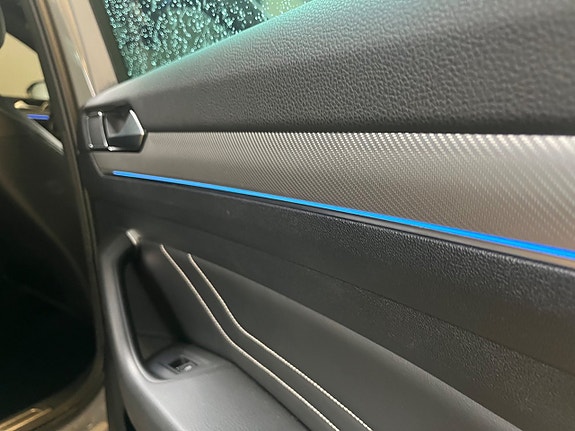 Volkswagen Passat 15 of 16