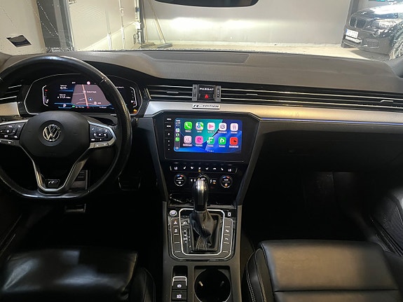 Volkswagen Passat 12 of 16