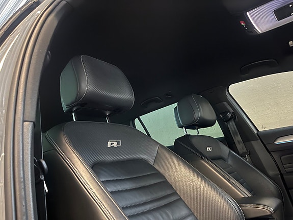 Volkswagen Passat 13 of 16