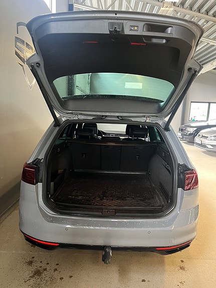 Volkswagen Passat 16 of 16