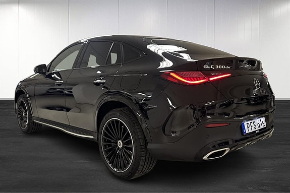 Mercedes-Benz GLC300 de 3 of 5