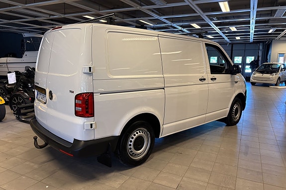 Volkswagen Transporter 3 of 5
