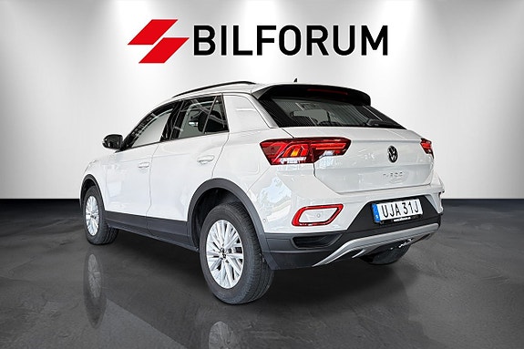 Volkswagen T-Roc 3 of 5