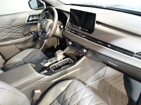 Mitsubishi Outlander 7 of 9