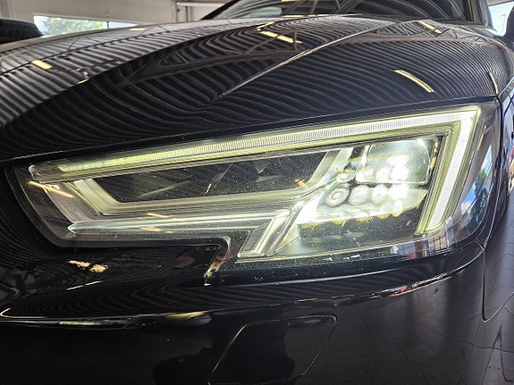 Audi A4 16 of 18