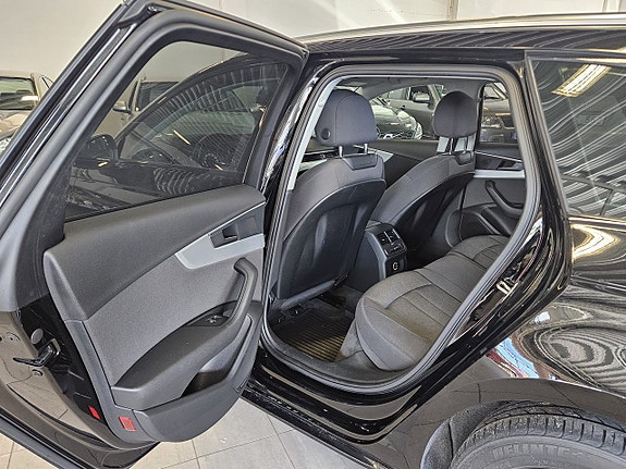 Audi A4 9 of 18