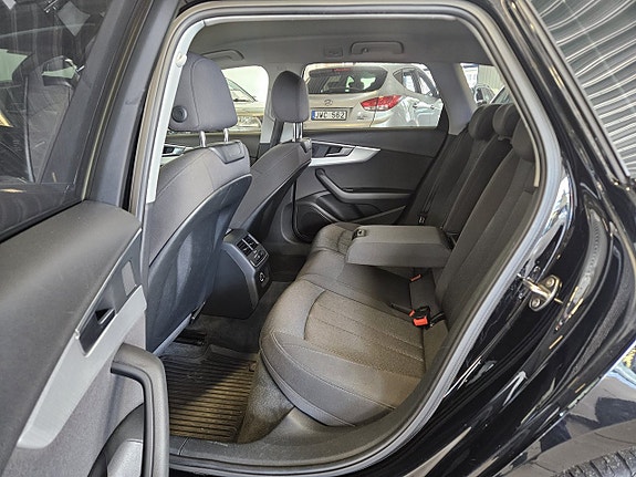 Audi A4 10 of 18