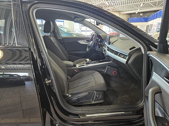 Audi A4 15 of 18