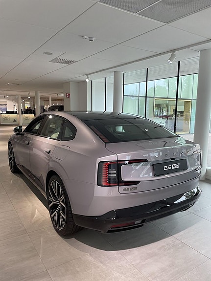 Volvo ES90 5 of 14
