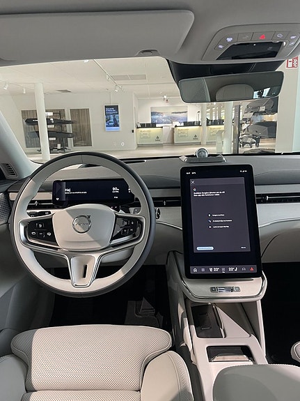 Volvo ES90 12 of 14