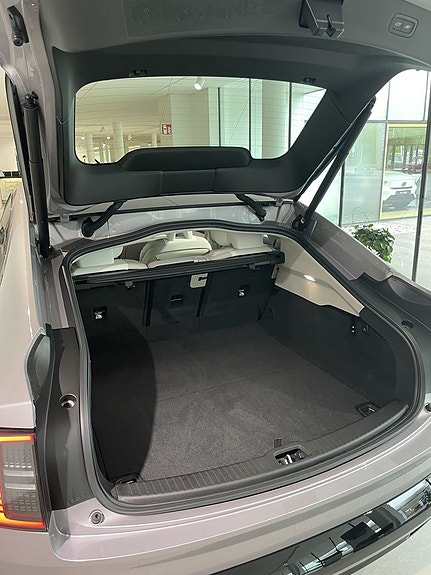 Volvo ES90 14 of 14