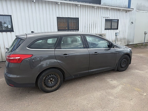 Ford Focus 2 of 5