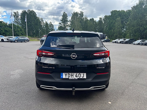 Opel Grandland X 4 of 5