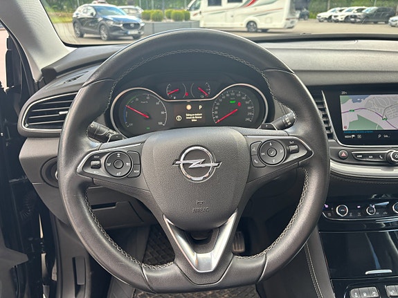Opel Grandland X 12 of 27