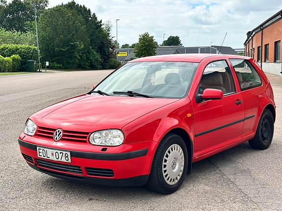 Volkswagen Golf IV 2 of 11
