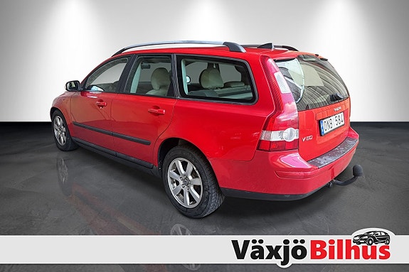 Volvo V50 2 of 5
