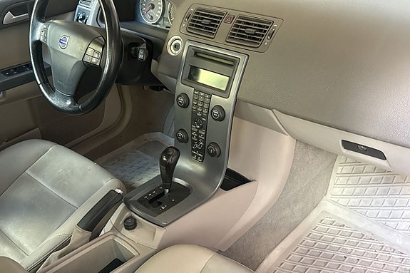 Volvo V50 7 of 7