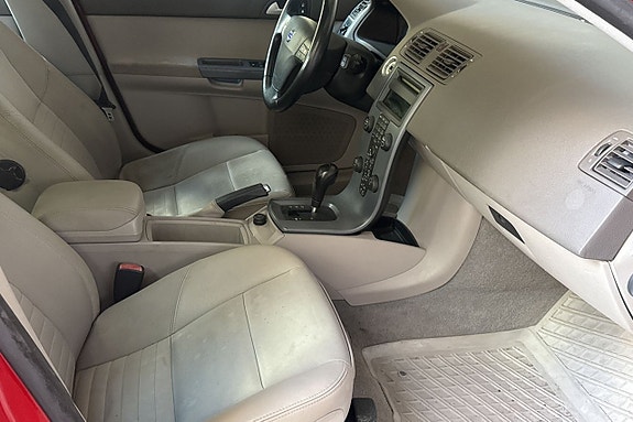 Volvo V50 6 of 7