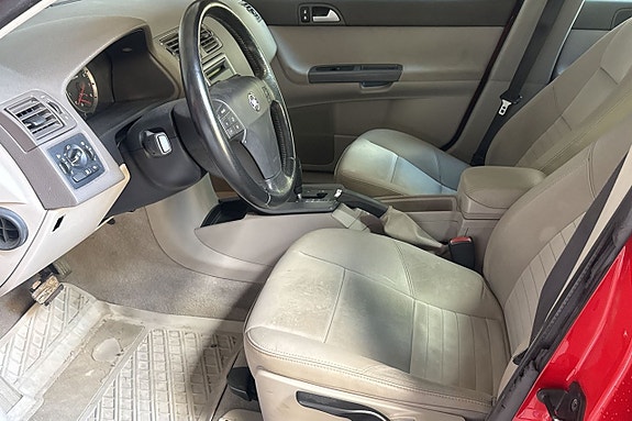 Volvo V50 5 of 5
