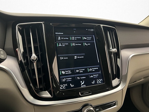 Volvo V60 Cross Country 23 of 30