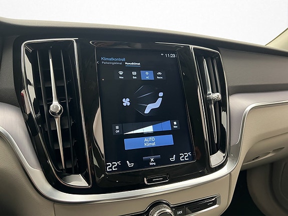 Volvo V60 Cross Country 25 of 30