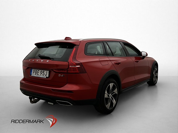 Volvo V60 Cross Country 8 of 30