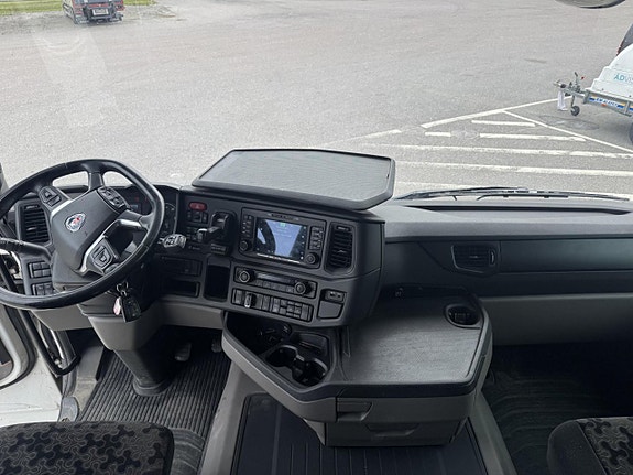 Scania R 450 A6x2NB 10 of 10