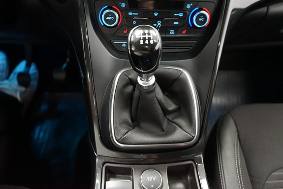 Ford Kuga 18 of 26