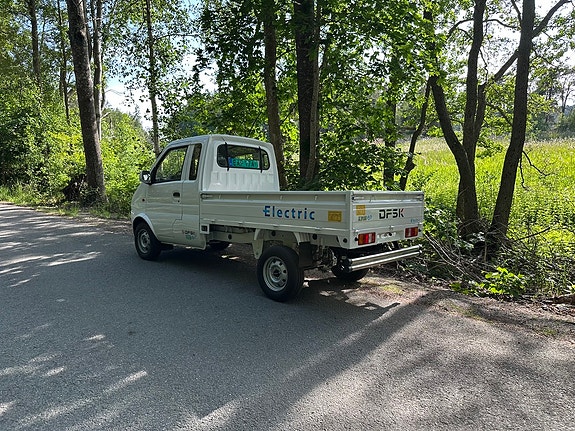 DFSK E5 2 of 3