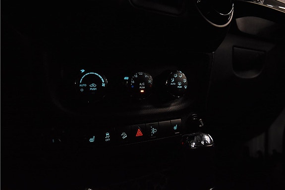 Jeep Wrangler Unlimited 14 of 18