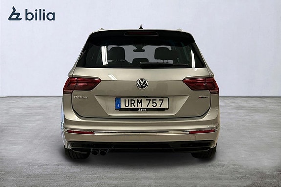 Volkswagen Tiguan 3 of 5