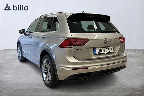Volkswagen Tiguan 2 of 5