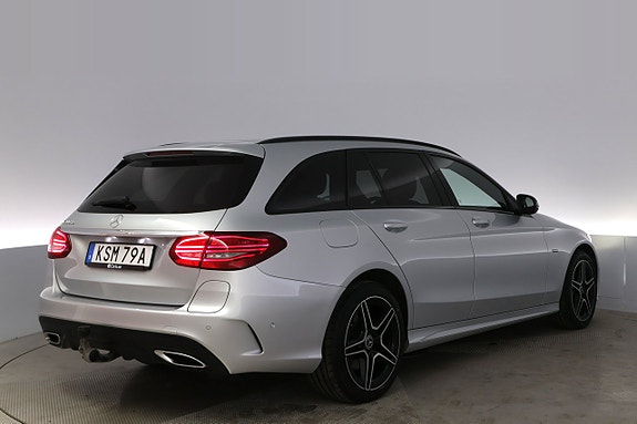 Mercedes-Benz C300 5 of 5