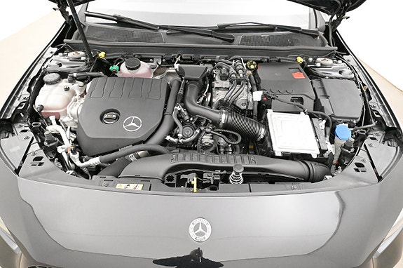Mercedes-Benz A250 e 26 of 27