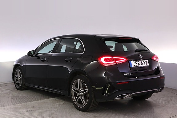 Mercedes-Benz A250 e 4 of 5